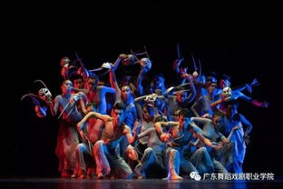 广东舞蹈学校女子群舞,有什么群舞适合中学女生跳的``一定要好看``好学``