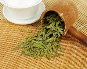 龙井茶是绿茶吗，龙井茶是绿茶还是红茶