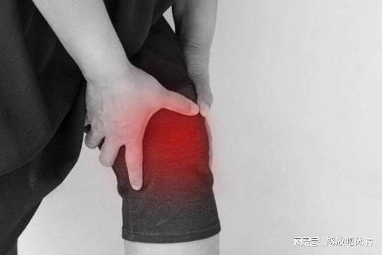 膝关节经常疼痛推荐5个妙招,或许能帮你缓解不适,保护膝关节