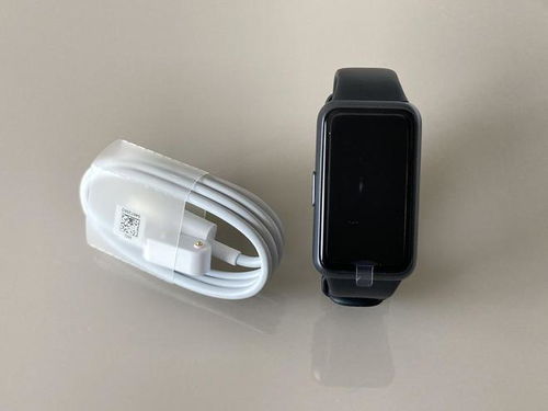 以10 的价格挑战Apple Watch的体验 华为手环7NFC版做到了几成