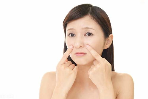 鼻翼两侧脱皮怎么回事 让鼻周皮肤更健康的方法