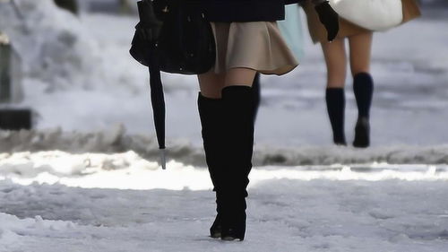 日本女孩子为什么在冬天都那么喜欢穿短裙 背后真相让人不敢相信 