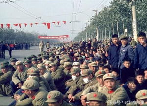 老照片 1966年,国庆节期间的北京城 