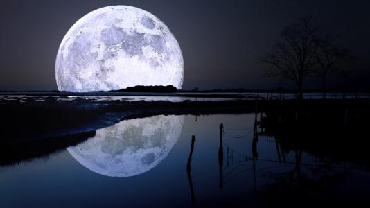 广西诗人陈熠明 月亮湾里的月亮