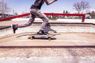 极限运动 滑板少年的炫酷青春 
