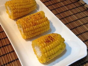用烤箱烤生玉米怎么烤要烤好吃时间和温度 这个方法烤出黄金脆皮玉米