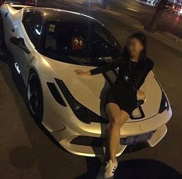 真得建个仓库放豪车,不然会有妹子爬上你的车