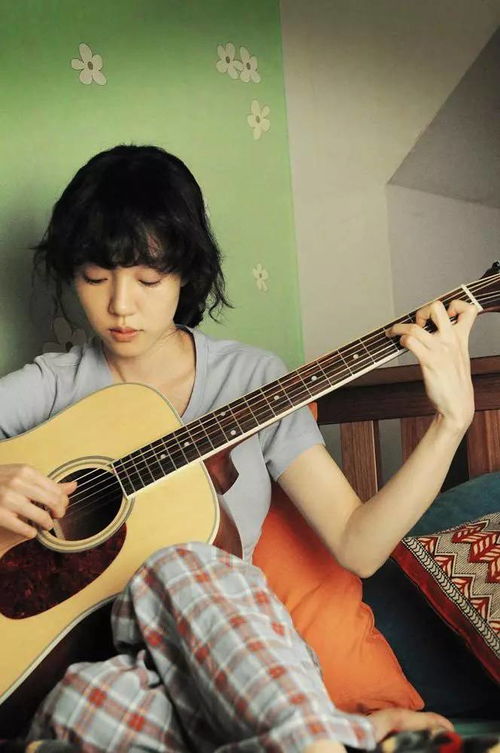 学吉他视频女生,女生学吉他：轻松掌握吉他技巧的秘诀