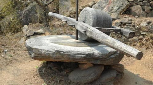 农村里常有人高价回收旧石磨,为什么他们要买这些 破石头
