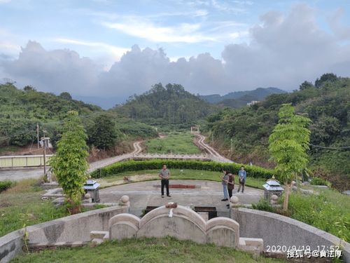 黄俊仁风水团队考察潮汕四大名墓之一江夏黄公之墓