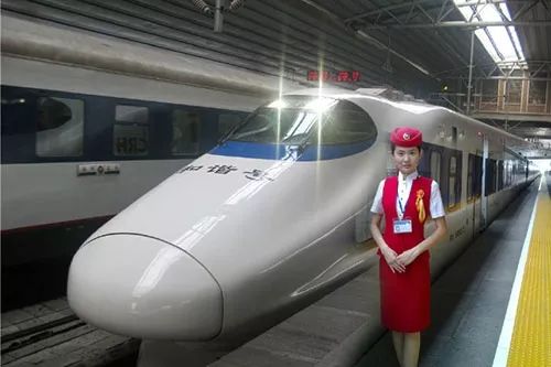 天津高铁乘务专业学校：打造优雅高铁服务人才，开启美好未来！