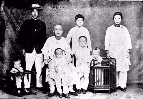 林觉民妻子,谢晓峰的教育背景