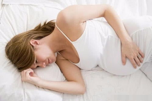 原创孕期左侧卧睡时，胎宝为什么一直踢左腹？或许看完你就知道了