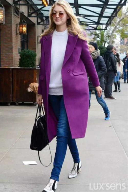 紫色大衣适不适合40多岁的女人穿 