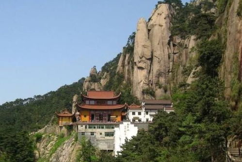 安徽有一座山,山上全是寺庙,大小寺庙有80座,真是一座 佛山