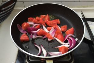 牛肉 胡萝卜 土豆 西红柿能一起煮吗 