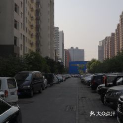 北京广安门外大街附近那有证券公司？