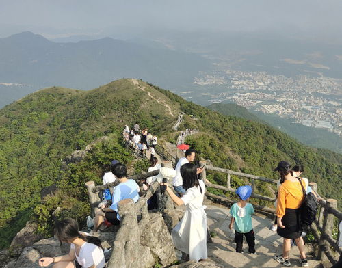 有没有东莞爱爬山的驴友 