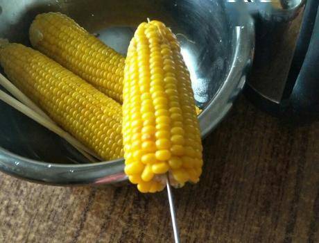 玉米保鲜秘籍：煮玉米小窍门