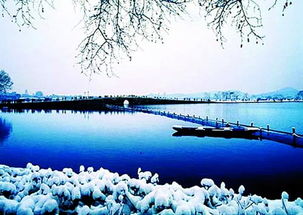 关于杭州西湖雪景的诗句