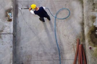 楼顶漏水了,用什么材料补漏最好 