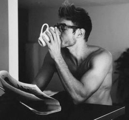 大部分男人认为喝咖啡是种性暗示(和男人喝咖啡是什么意思)