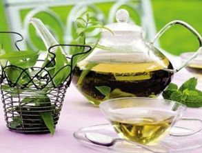 为什么说绿茶不适合用紫砂壶泡,而适合用玻璃杯