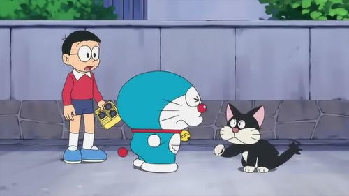哆啦A梦 大雄和机器猫捉弄妈妈,被发现后,被吓得赶紧跑了 