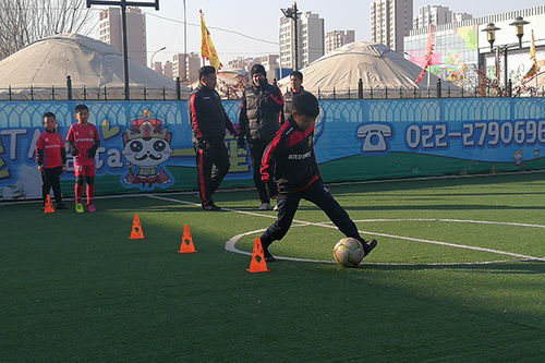 上海业余足球队培训学校,上海首家专业足球培训学校