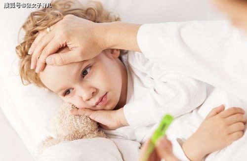 小孩发低烧该不该吃药,物理降温好,还是直接吃药