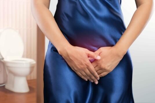 女人长期腰酸背痛,可能是盆腔炎在作祟,别再忽视了