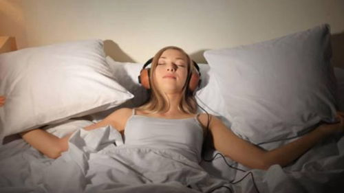 世界睡眠日丨适合睡觉前听的经典歌曲,你失眠的时候听什么歌呢 