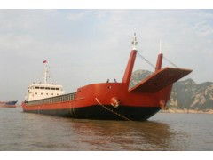 3000吨带跳板甲板船