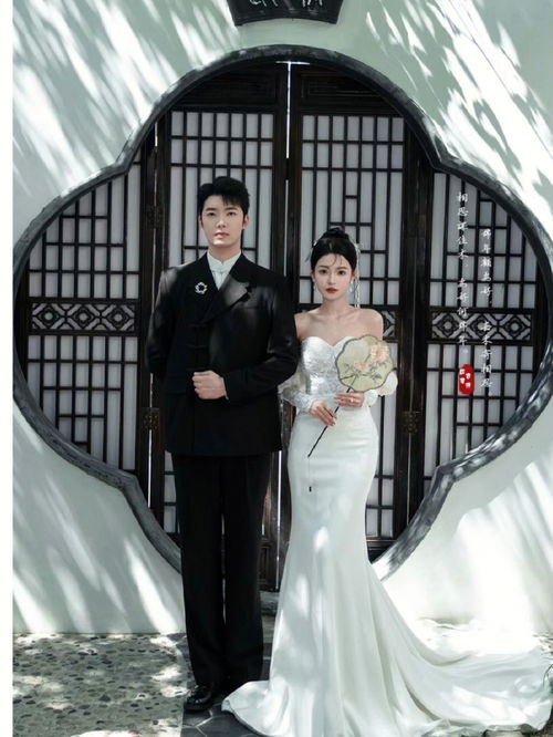 南京婚纱照哪家拍的好,南京哪家拍婚纱好？包括价格。服务，效果，摄影。之类比较好口碑的是哪家