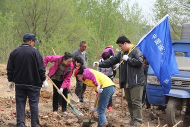 中国设备监理协会工会开展植树活动