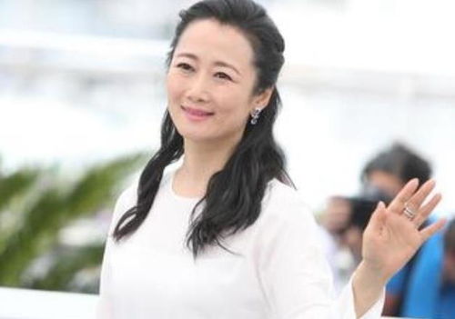 她为保持身材,20年不吃晚饭不生孩子,如今42岁却老得像62岁