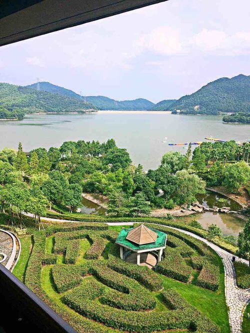 宁波 2天1晚 住1晚开元宁波九龙湖度假村 含双早 ,九龙湖风景区门票2张 100元康乐畅玩通票1张 二选一 ,享双人下午茶,参观郑氏十七房,更有 