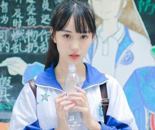 高中毕业女生学什么技术好？这些职业前景广阔，让你未来更出彩！