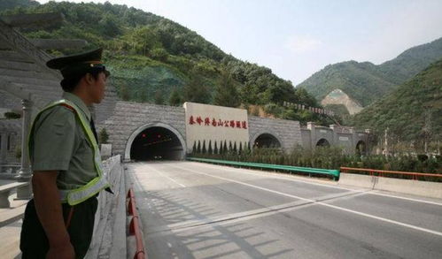 中国这条隧道长度全球第一,设立众多勘察点,每天还有警卫守护
