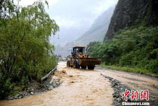 四川汶川突发山洪泥石流 安全转移19名被困人员 