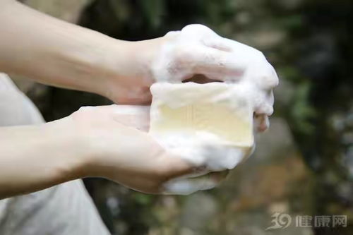 硫磺皂是 杀菌担当 ,但频繁使用,恐怕会给皮肤带来2大损伤
