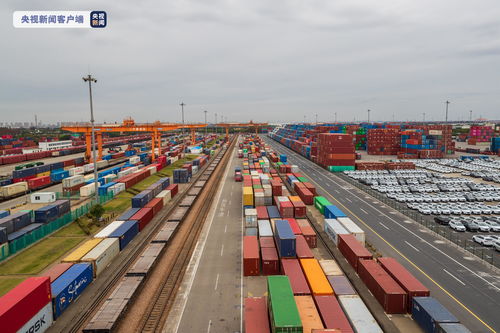 招商港口(001872.SZ)：11月集装箱总计1493.4万TEU 同比增长2.5%
