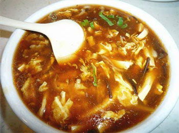 酸辣汤怎么做,家常酸辣汤，一道美味传承的中华汤品
