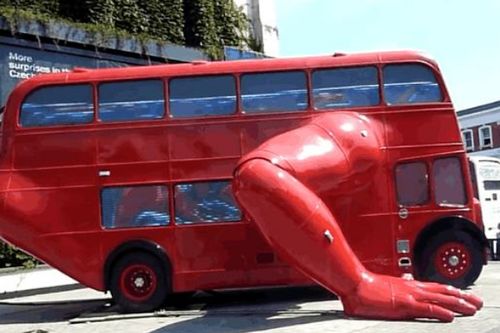 世界上最奇葩的公交车，能做俯卧撑的车(盘点公