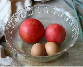 西红柿蛋汤怎么做,准备材料。