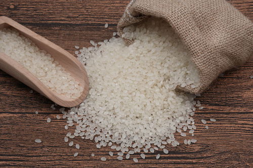 婴儿米粉吃到多大合适 建议不要超过这个时间,否则容易营养不良