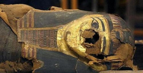 埃及金字塔中突然出现带黄金面具的木乃伊 科学家的回答令人意外