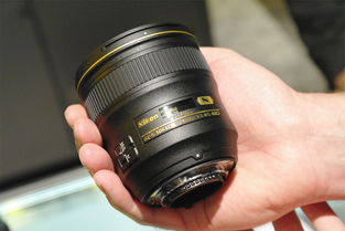 尼康24mm定焦镜头评测,24mm定焦镜头为什么称为私房之眼,佳能24mm定焦镜头评测
