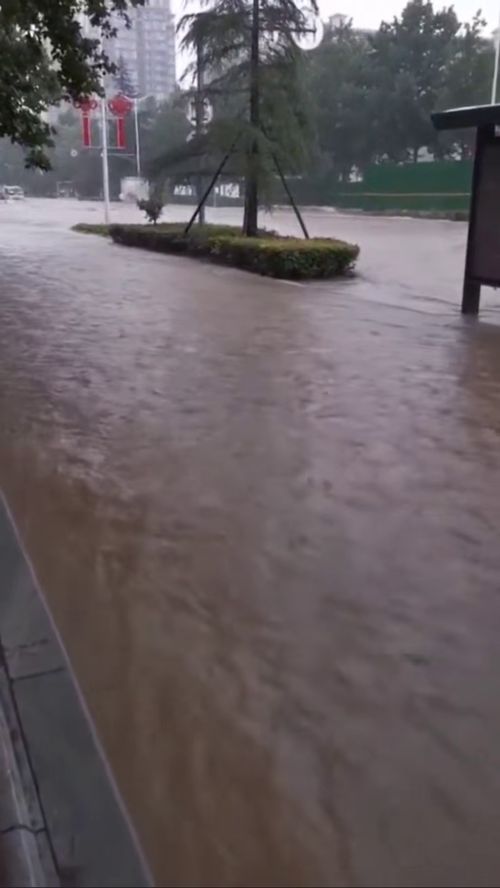 河南暴雨,为河南加油 河南暴雨 