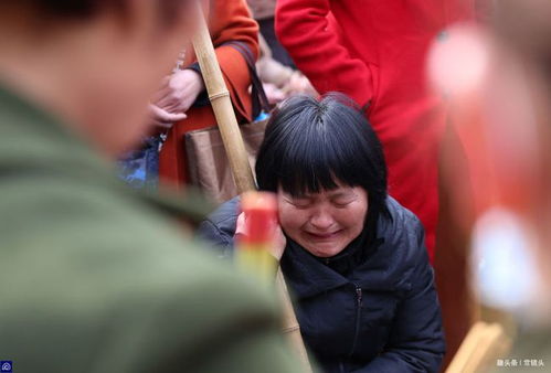 全球最大庙会 一天40万人烧香,凌晨1点就有人来排队